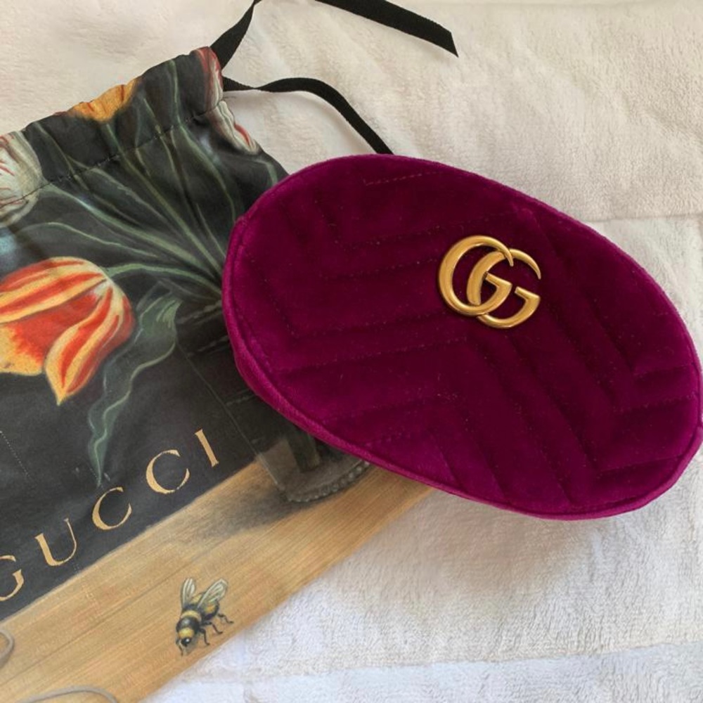 Gucci velvet belt bag